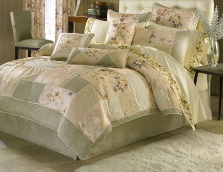 SAVOIR FAIRE Bedding Ensemble by Croscill