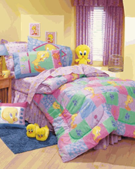 TWEETY'S GARDEN TODDLER COMFORTER
